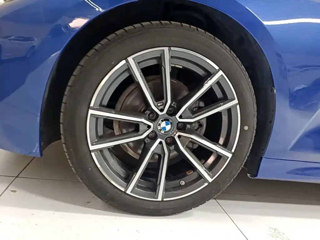 BMW 3 Series — миниатюра 23