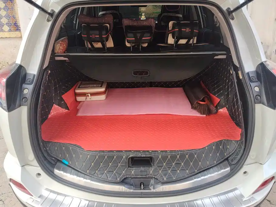Toyota RAV4 — миниатюра 4
