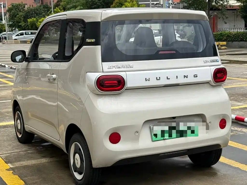 Wuling MINIEV — миниатюра 4