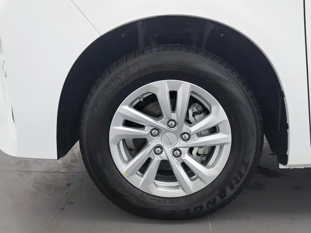 BAW Ruisheng Ace M7 — миниатюра 17