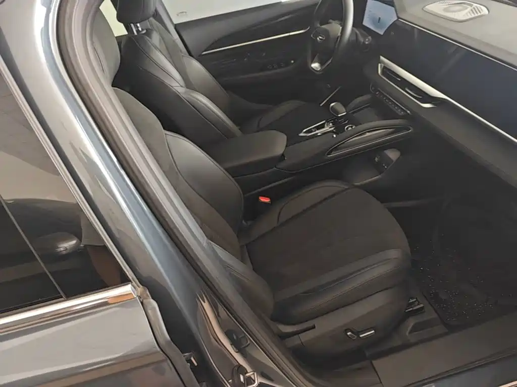 Geely Xingyue L — миниатюра 25