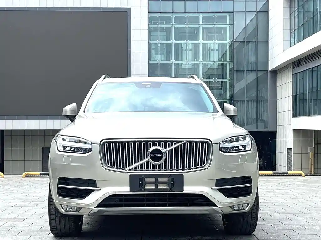 Volvo XC90 — миниатюра 2