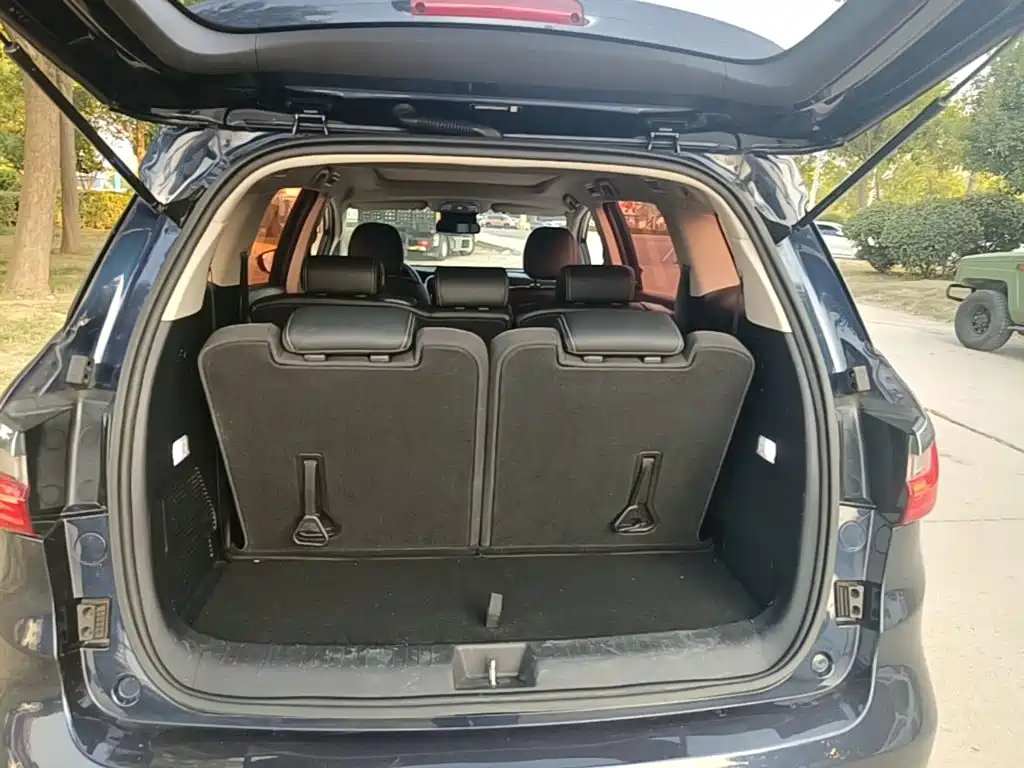 BYD MAX — миниатюра 19