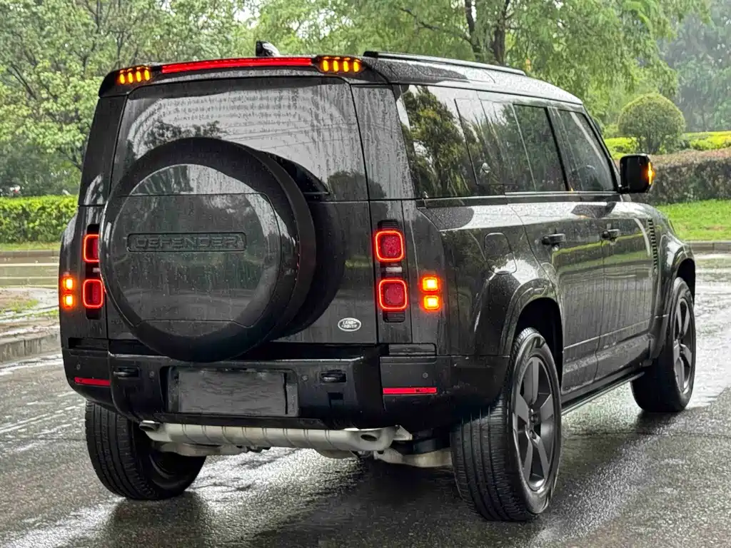Land Rover Land Rover Defender 2024 110 3.0T P400 X-DYNAMIC HSE