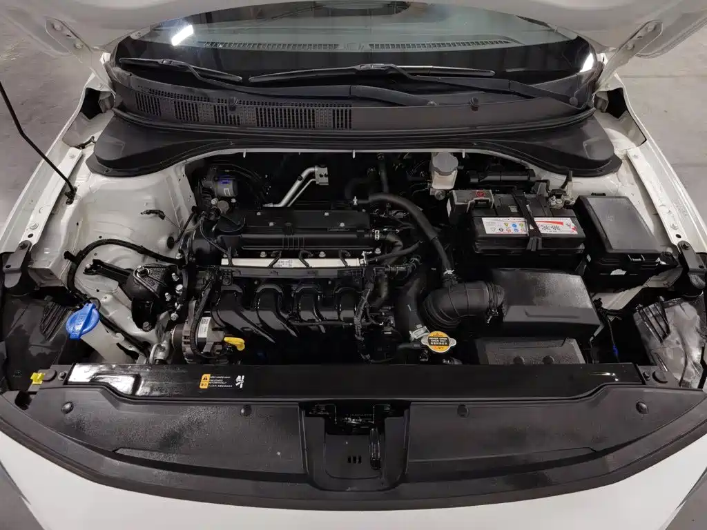 Hyundai Elantra — миниатюра 6