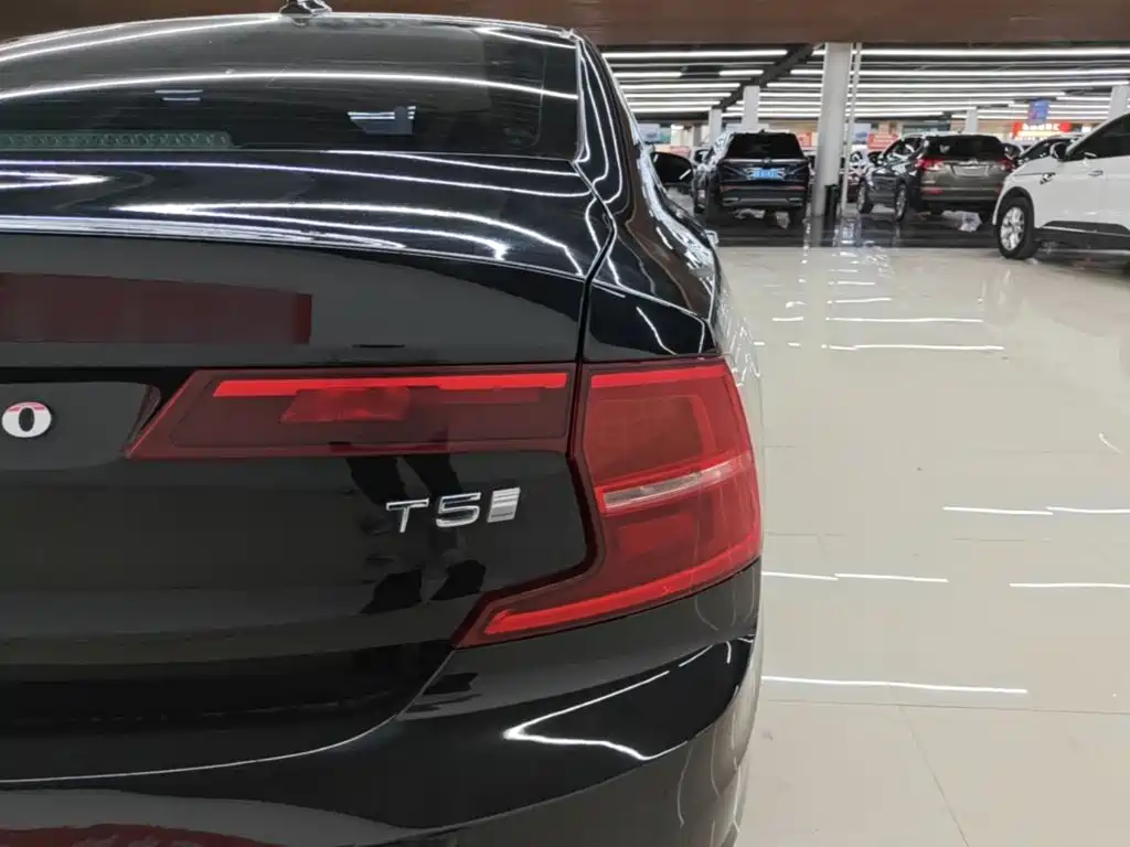 Volvo S90 2020 T5 Luxury