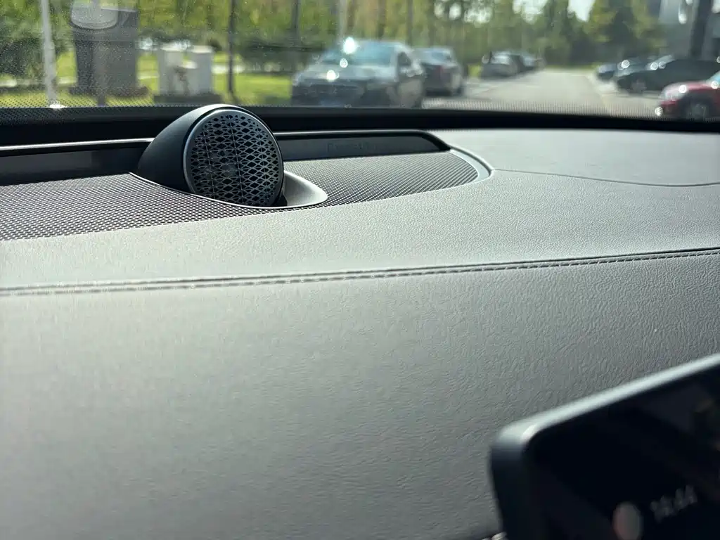 Volvo XC90 PHEV — миниатюра 13