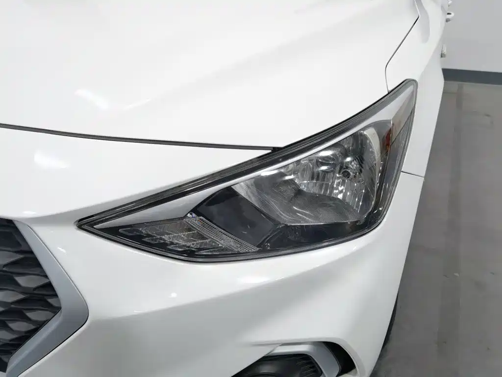 Hyundai Elantra — миниатюра 7