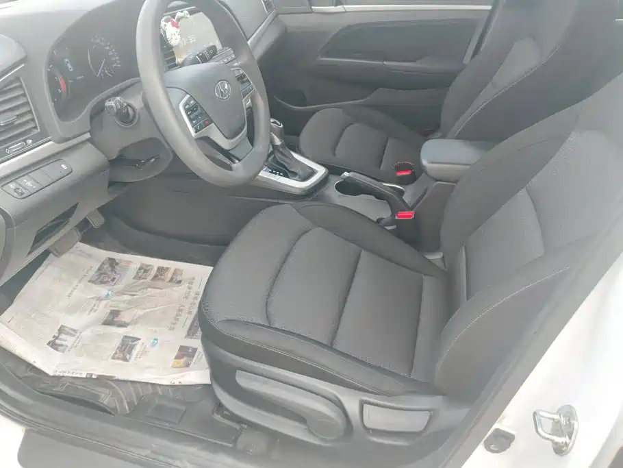 Hyundai Elantra — миниатюра 9