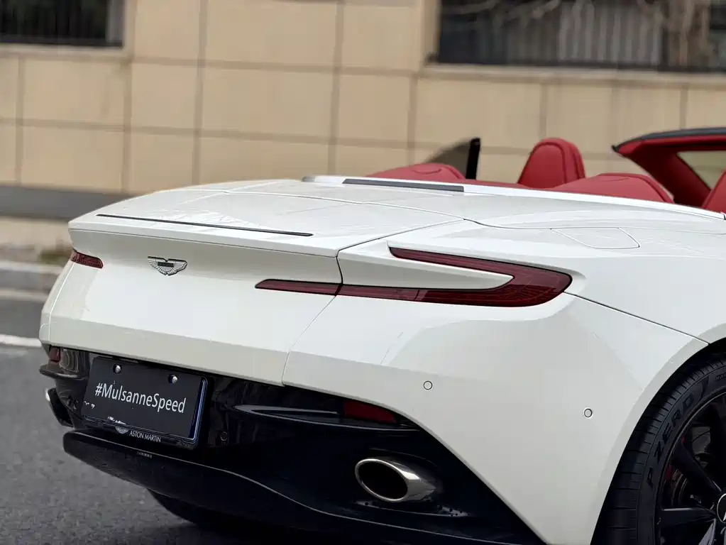 Aston Martin DB11 2019 4.0T V8 Volante