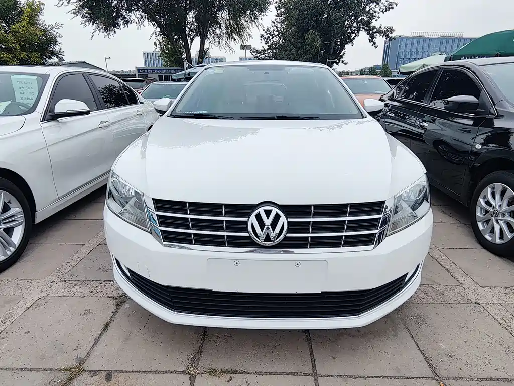 Volkswagen Lavida — миниатюра 2