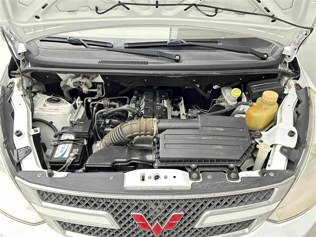 Wuling Rongguang V — миниатюра 9