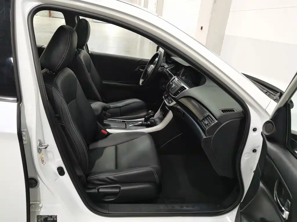 Honda Accord — миниатюра 23