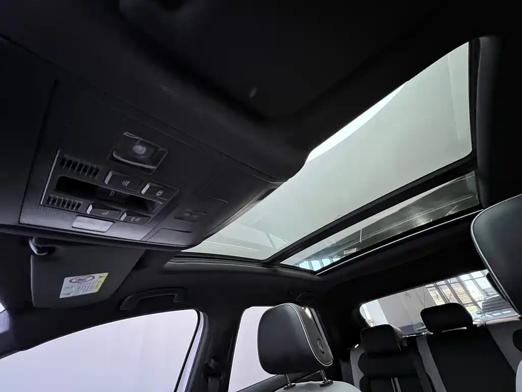 Volkswagen T-Roc — миниатюра 18