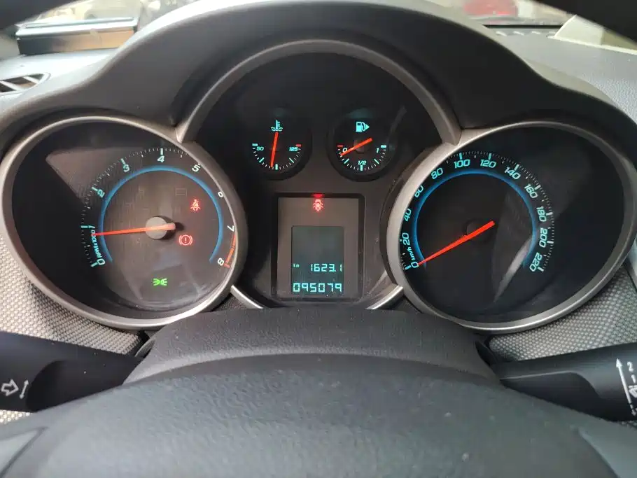 Chevrolet Cruze — миниатюра 14