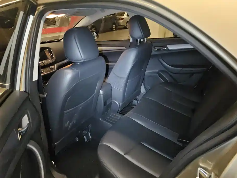 Roewe 360 — миниатюра 11