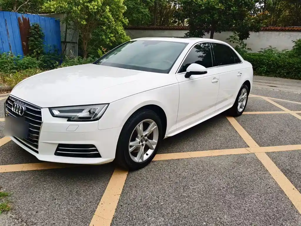 Audi A4L 2018
