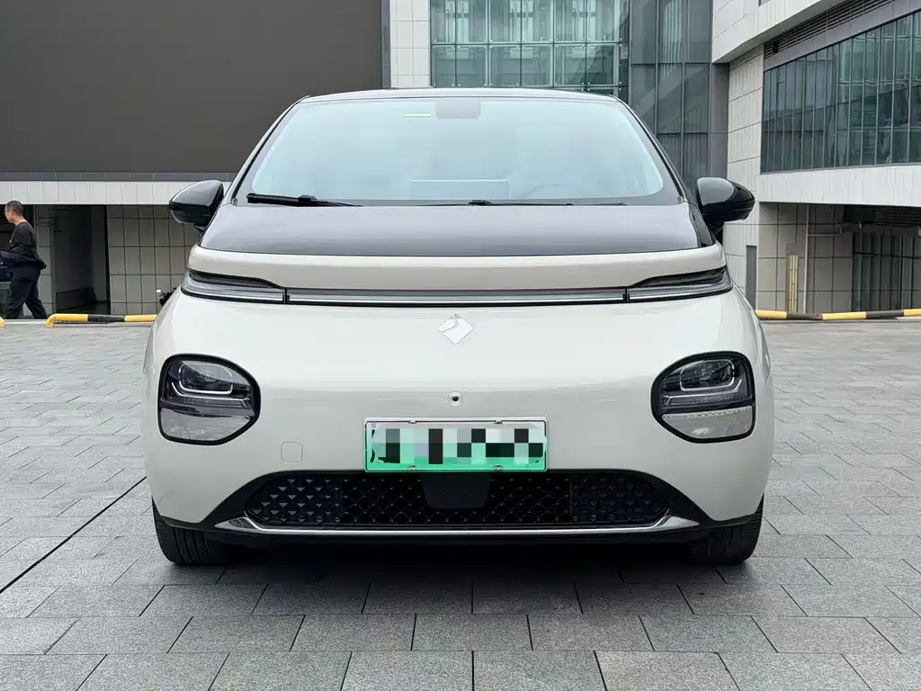 Baojun Yunduo — миниатюра 2