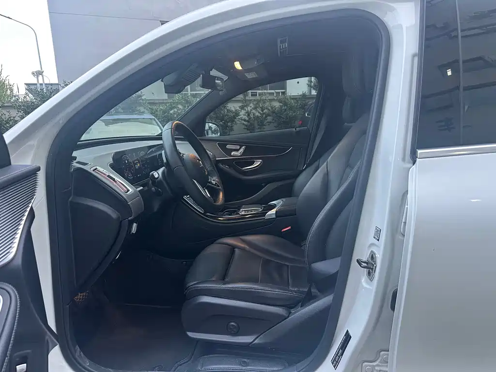 Mercedes-Benz EQC — миниатюра 3