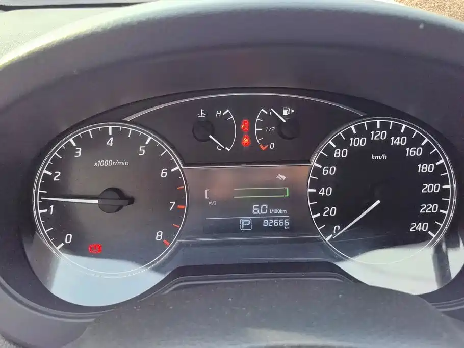 Nissan Tiida — миниатюра 14