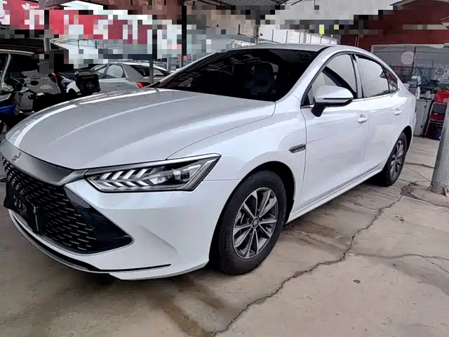 2023 BYD Qin