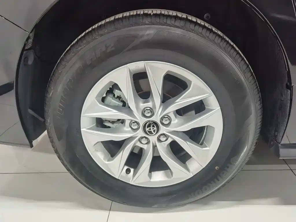 Toyota Granvia — миниатюра 22
