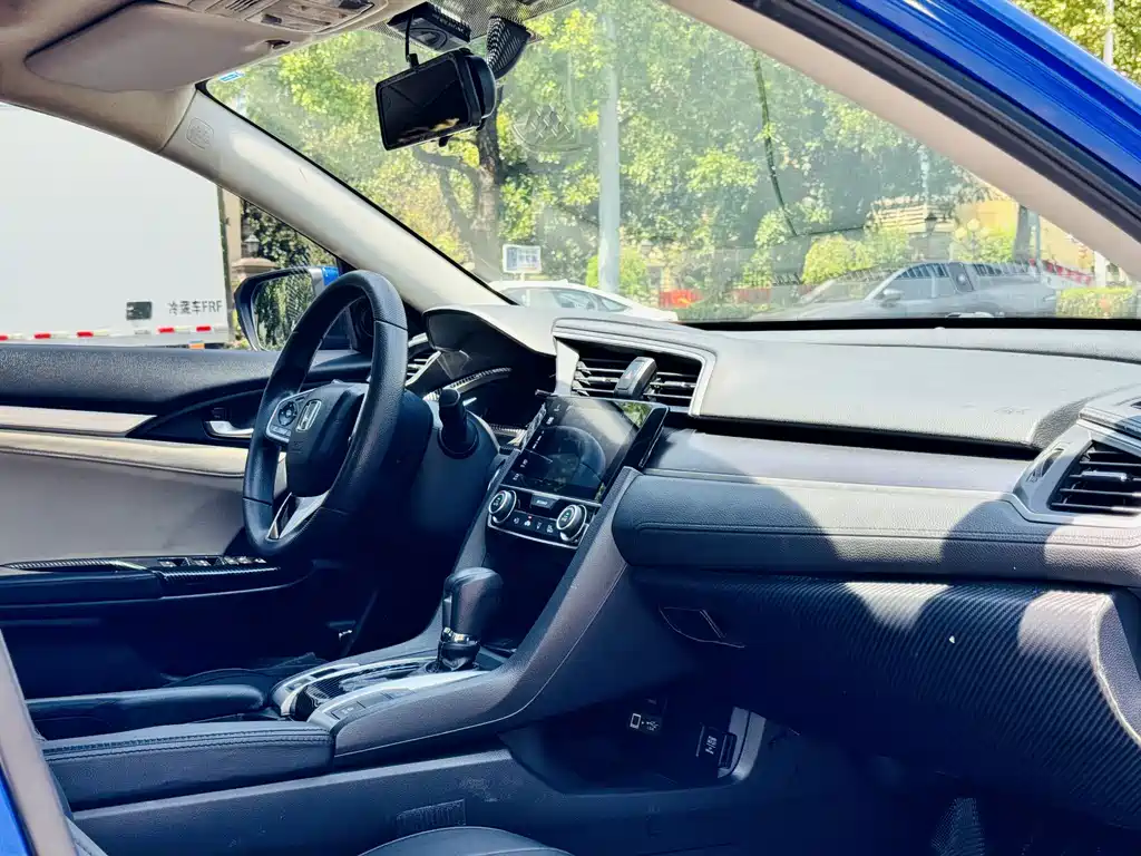 Honda Civic — миниатюра 11