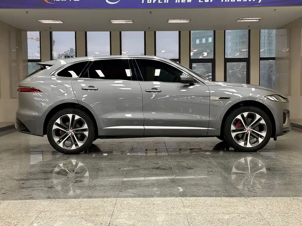 Jaguar F-PACE — миниатюра 6