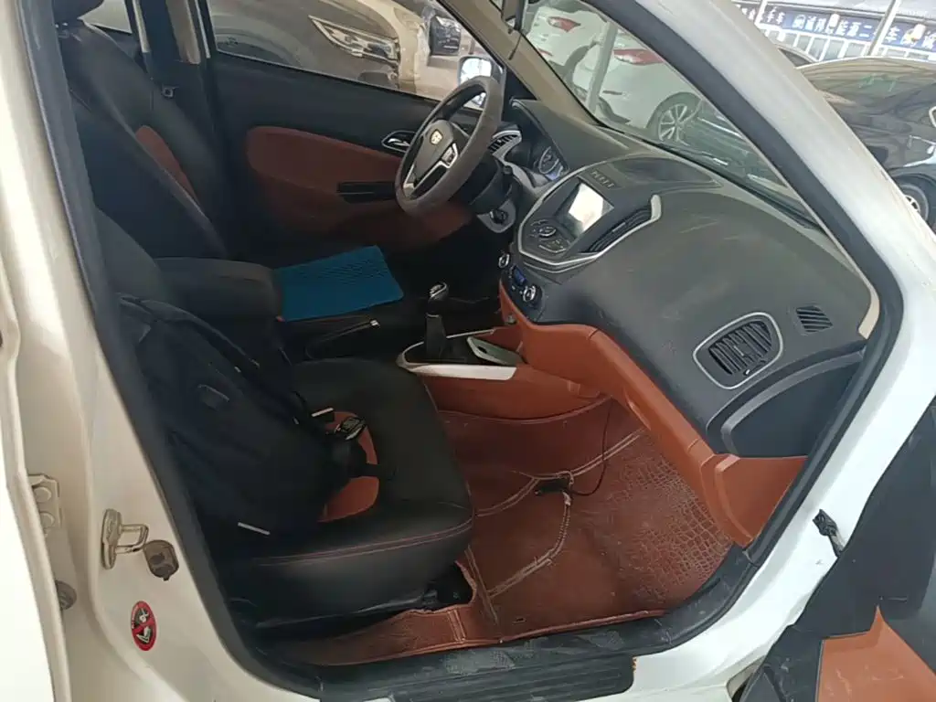Geely King Kong — миниатюра 25
