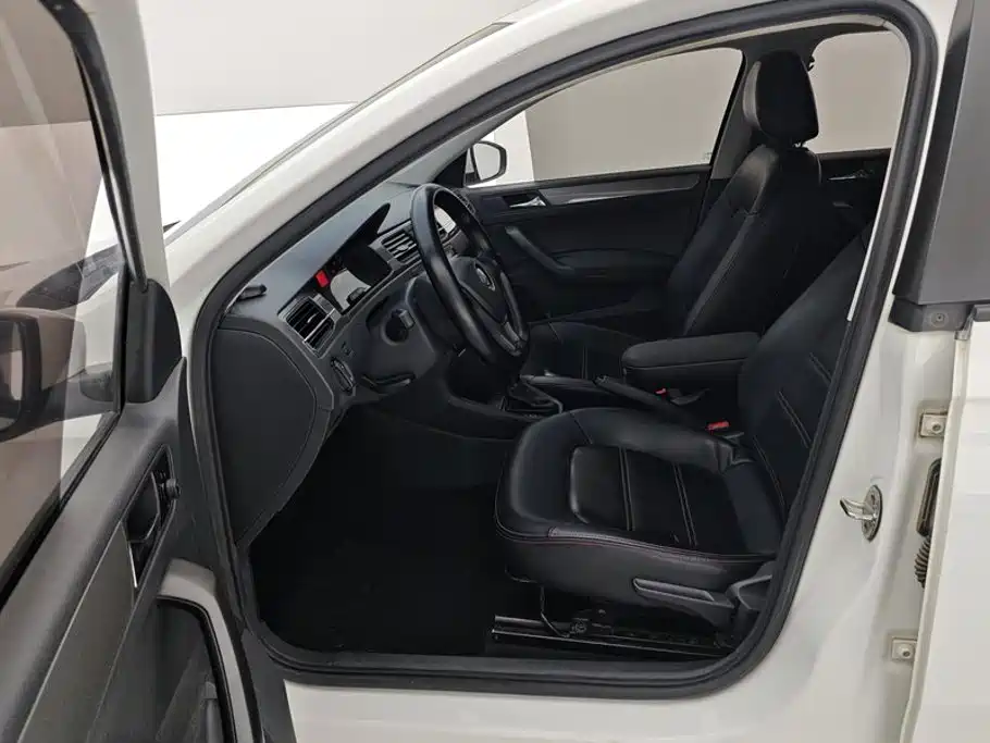 Volkswagen Santana — миниатюра 9
