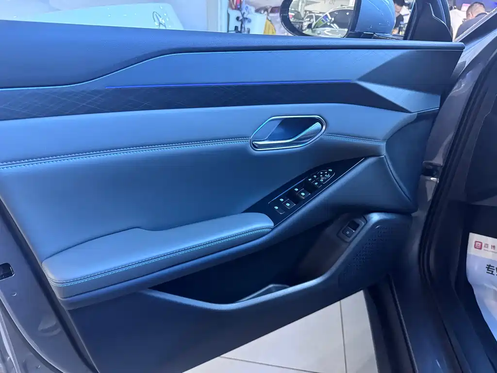 BYD Qin L — миниатюра 10