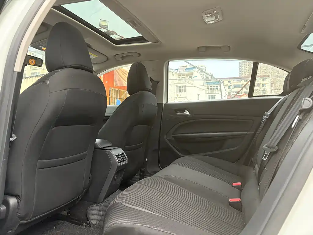 Peugeot 408 2014 1.8L AT Luxury