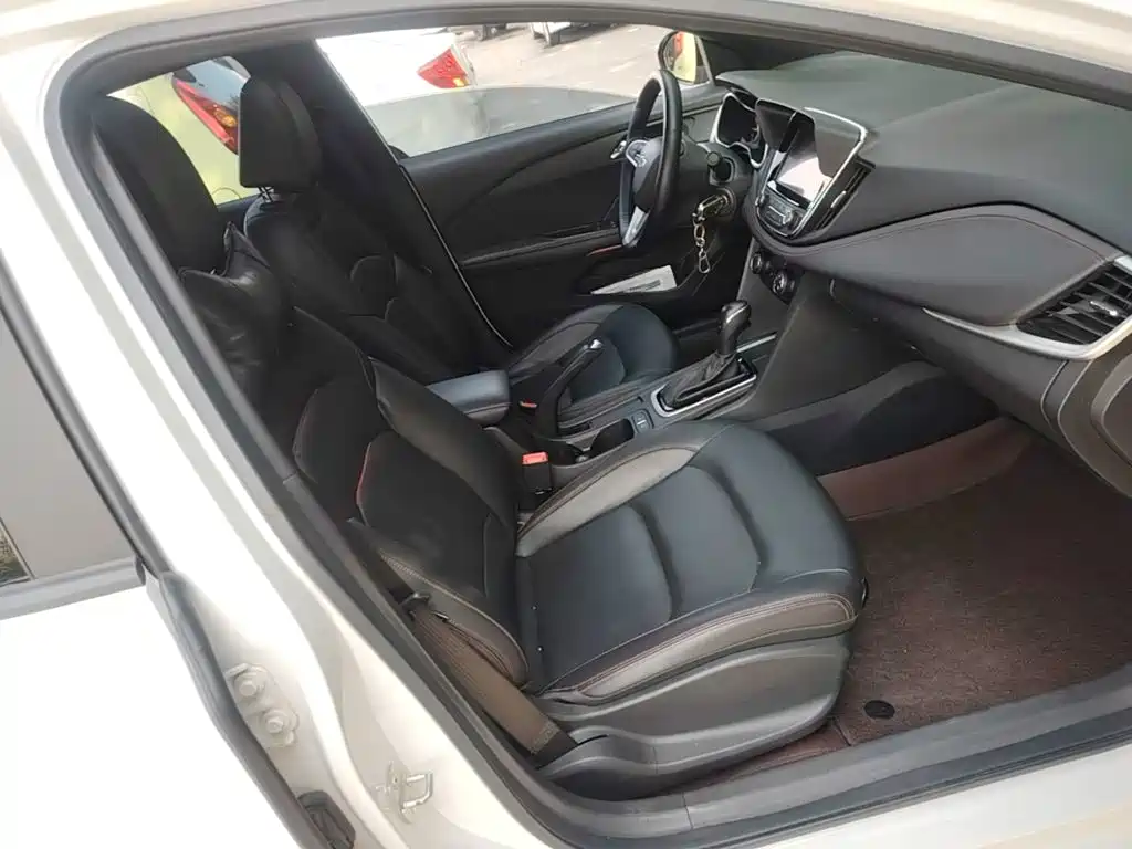 Chevrolet Monza — миниатюра 25