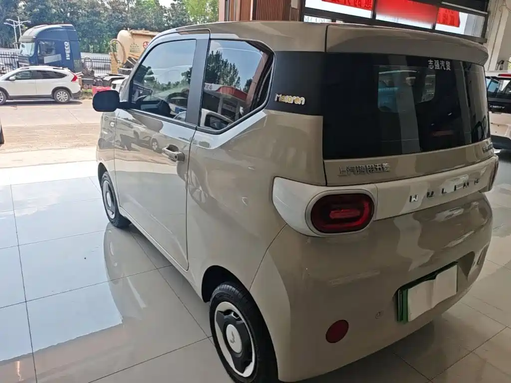 Wuling MINIEV — миниатюра 5