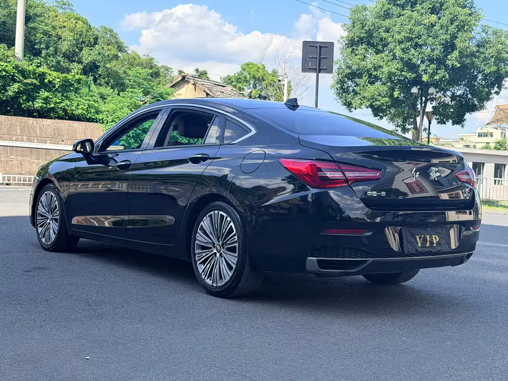 Hongqi Hongqi H5 — миниатюра 5