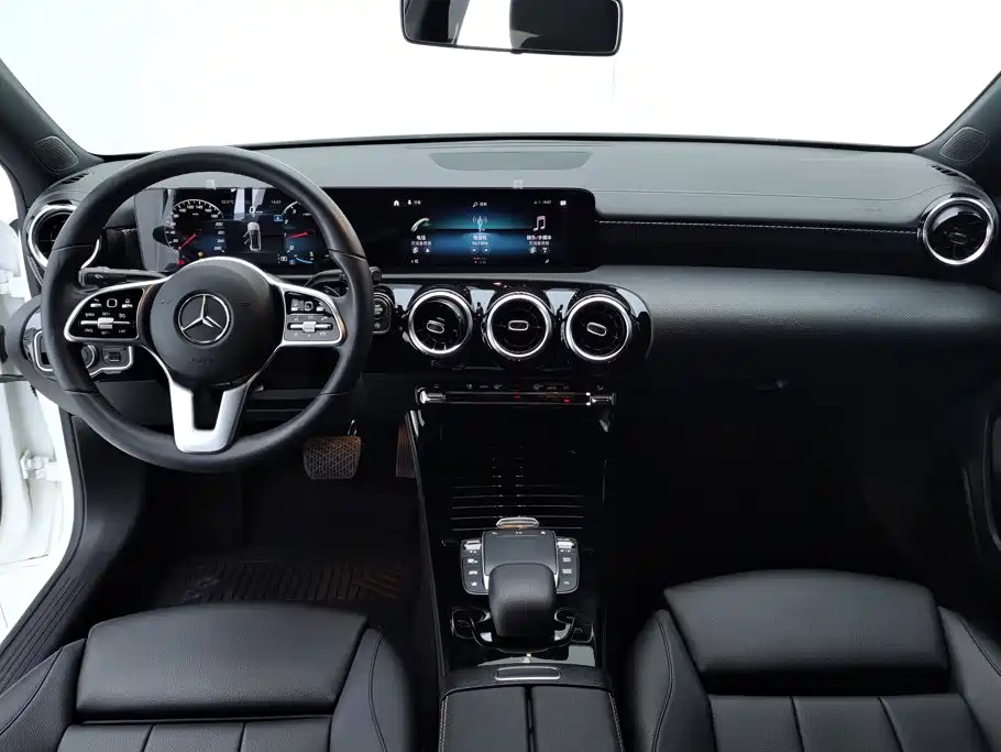 Mercedes-Benz A-Class — миниатюра 12