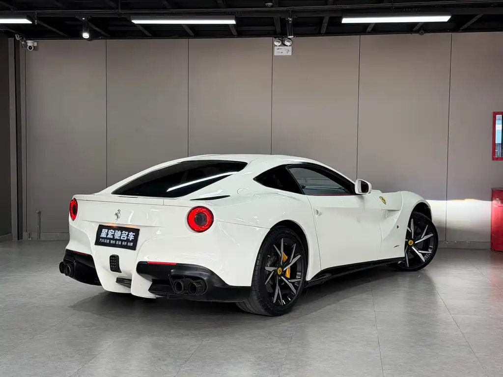 Ferrari F12berlinetta — миниатюра 5