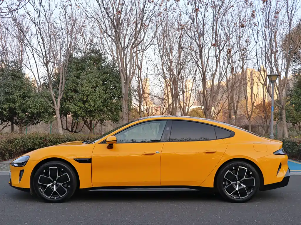 XIAOMI CAR XIAOMI SU7