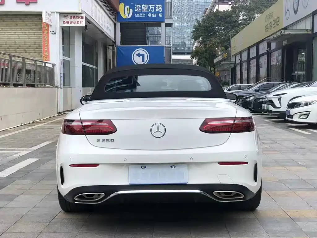 Mercedes-Benz E-Class (Import) — миниатюра 4