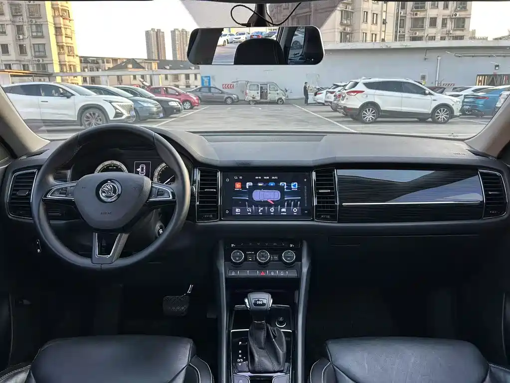 Skoda Kodiaq 2018 TSI330 7 мест Luxury