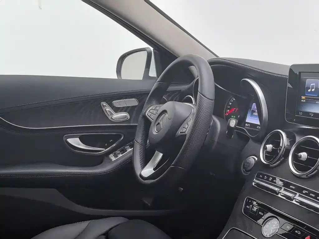Mercedes-Benz C-Class — миниатюра 22