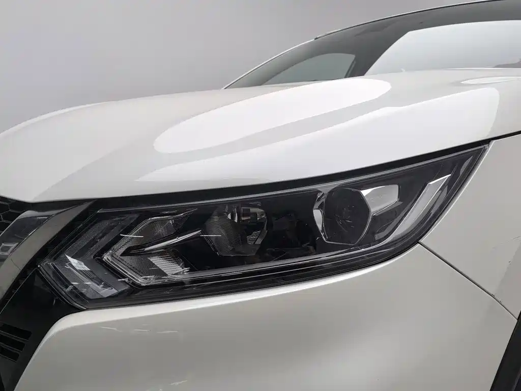 Nissan Qashqai — миниатюра 7