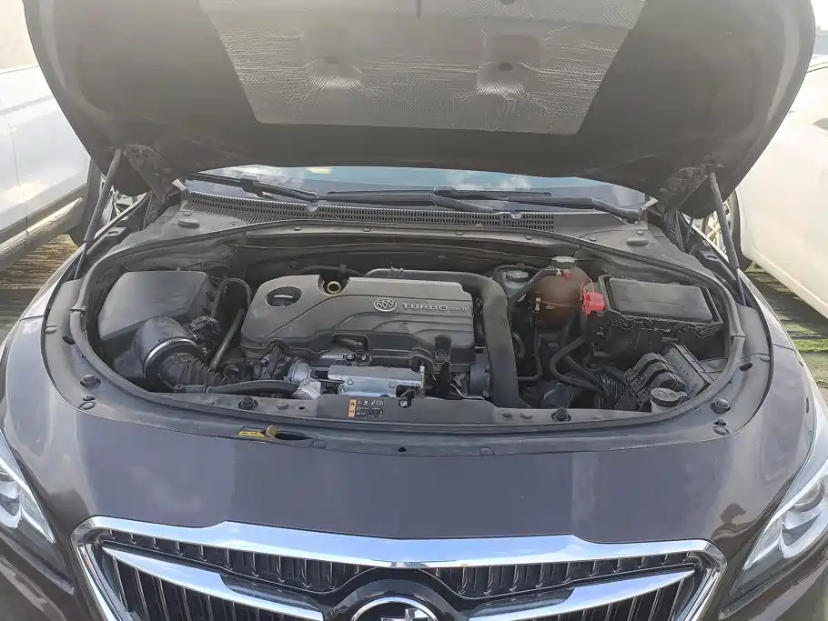 Buick LaCrosse — миниатюра 9
