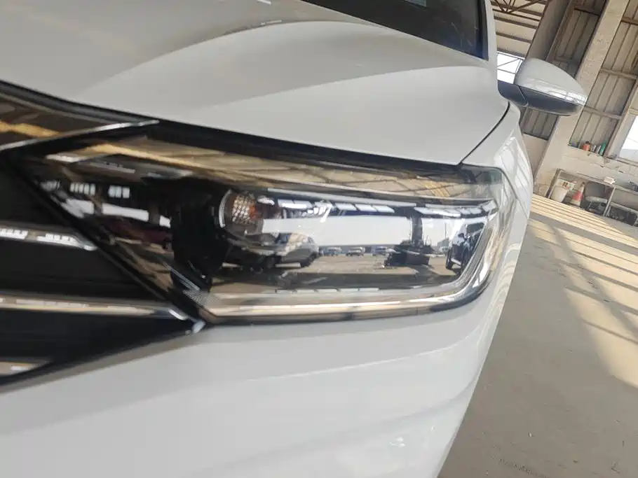 Volkswagen Sagitar — миниатюра 5