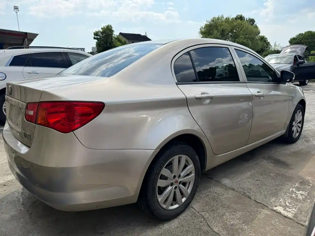 Roewe 350 — миниатюра 6