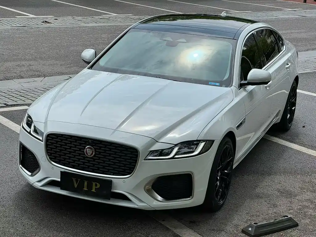 Купить Jaguar XFL