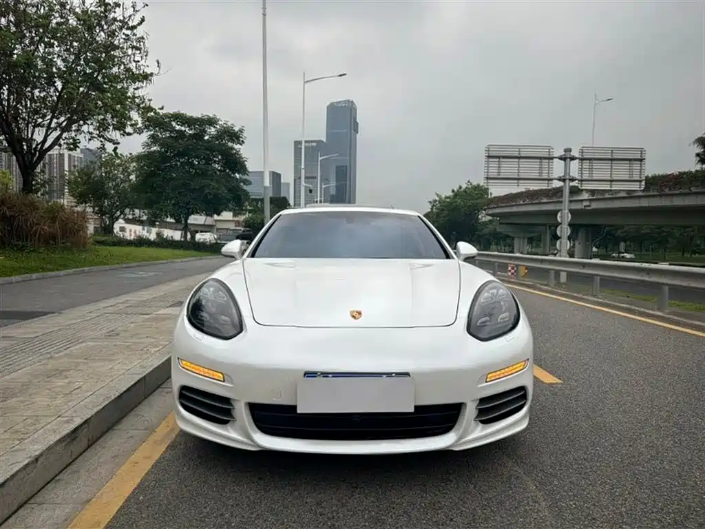 Porsche Panamera 2014 Panamera 4 3.0T