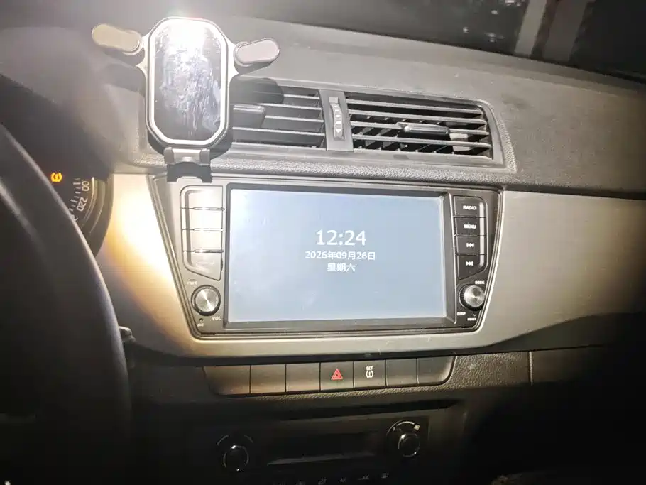 Skoda Fabia — миниатюра 13