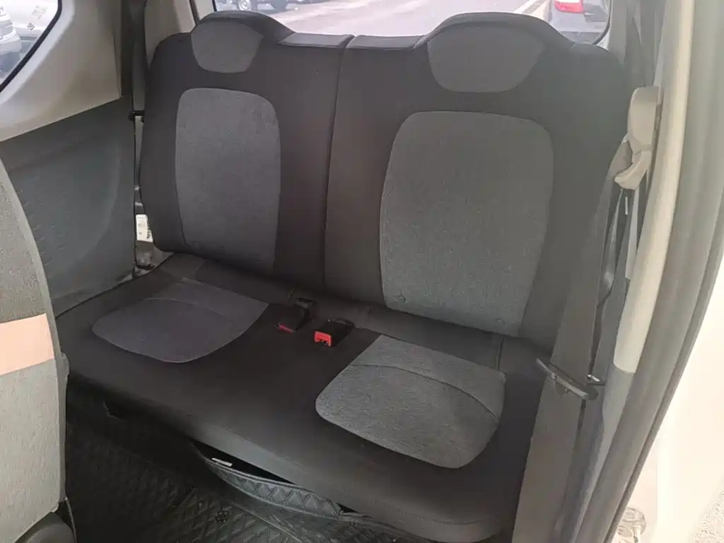 Wuling MINIEV — миниатюра 17