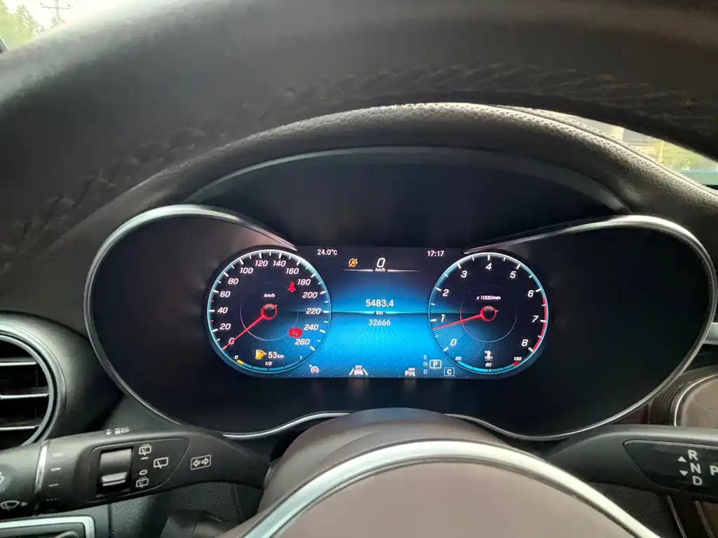 Mercedes-Benz GLC — миниатюра 12